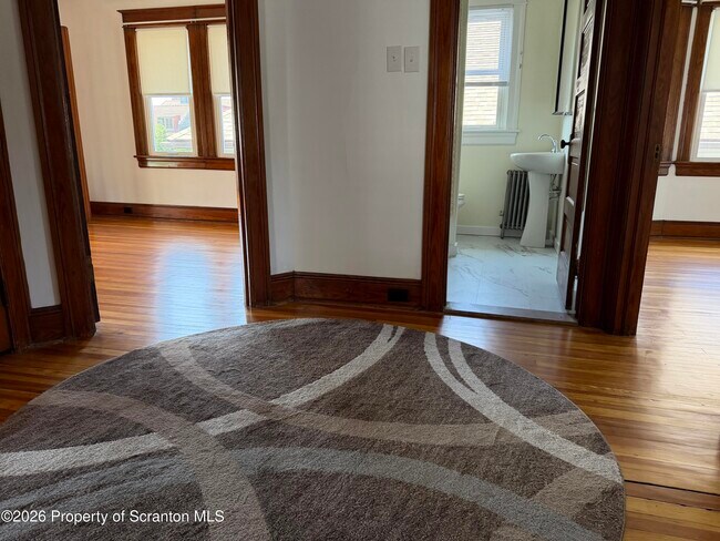 Foto del edificio - 715 Hemlock St