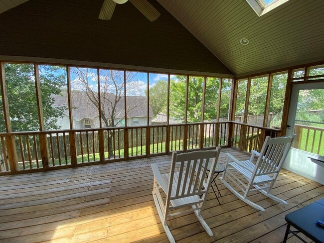 screen room - 976 Fuller Glen Cir