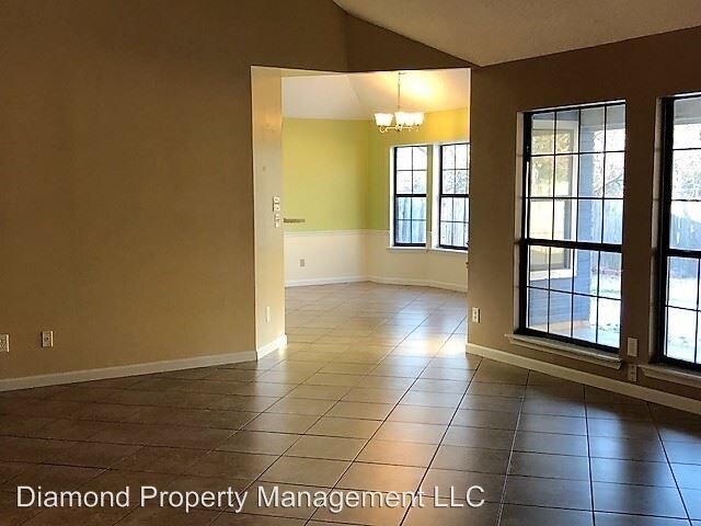 Building Photo - 4 br, 2 bath House - 5907 Stockwood St.