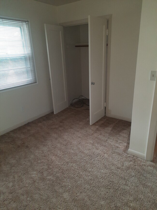 Bedroom - 3505 NE Ainsworth St