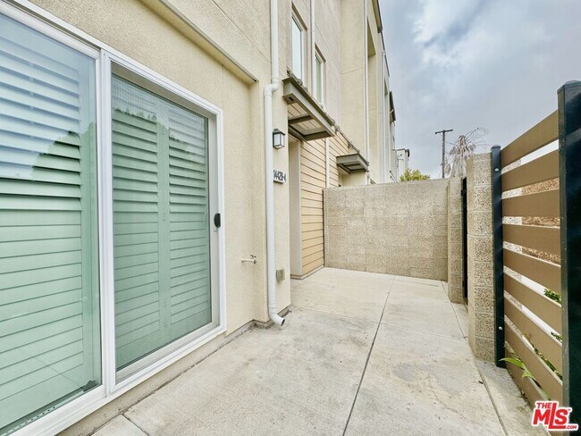 Building Photo - 14428 Papaya Ln
