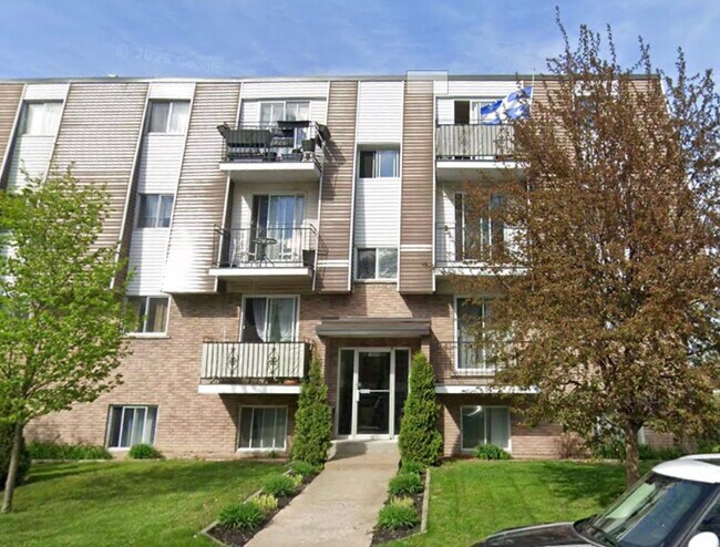 Façade (avant de la propriété) / Front of property - 189 Rue Coulonge