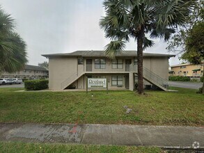 Building Photo - 7662 SW 152nd Ave
