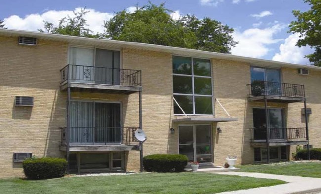 Building Photo - Bay Terrace Apartments