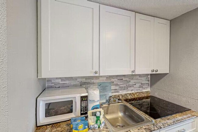 Building Photo - 2001 S Ocean Blvd