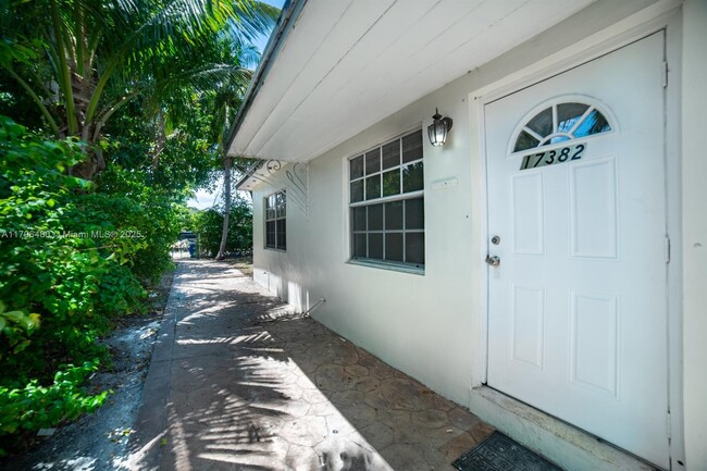 Foto del edificio - 17380 NE 4th Pl