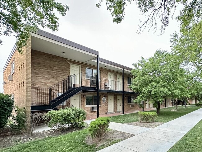 Building Photo - 8500 Waukegan