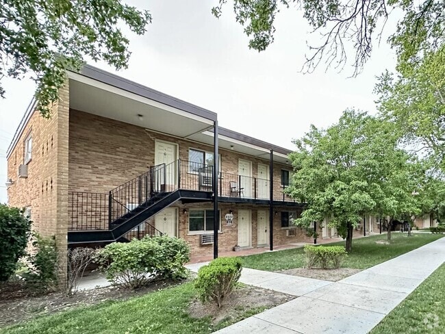 Building Photo - 8500 Waukegan