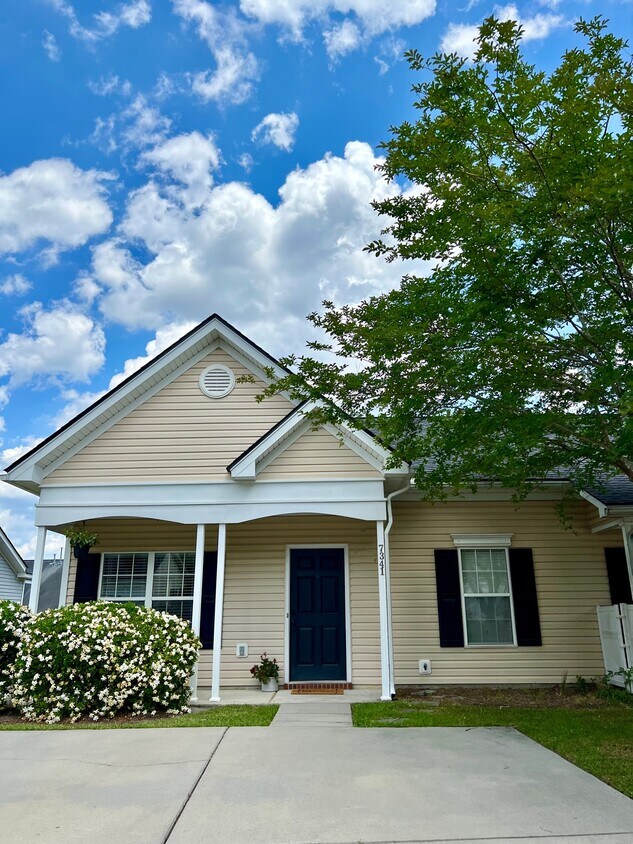 7341 Suncatcher Dr, Hanahan, SC 29410 Townhome Rentals in Hanahan SC