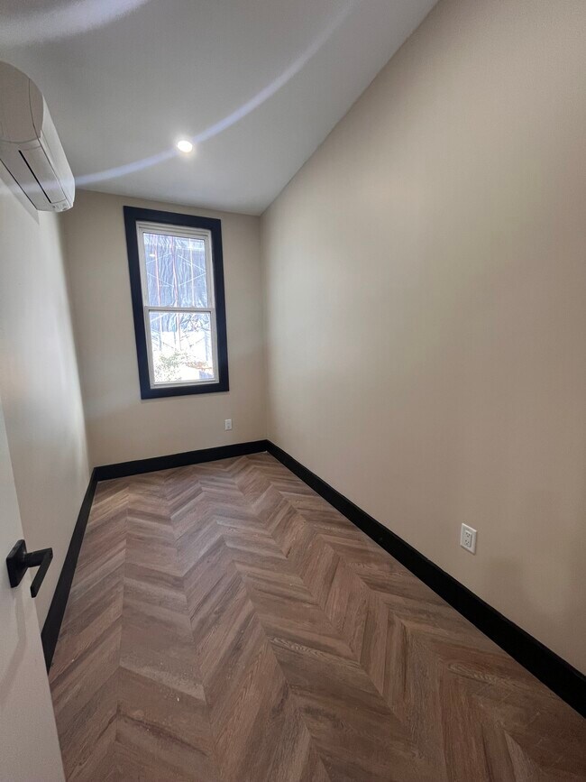 Foto del edificio - 283 Monticello Ave