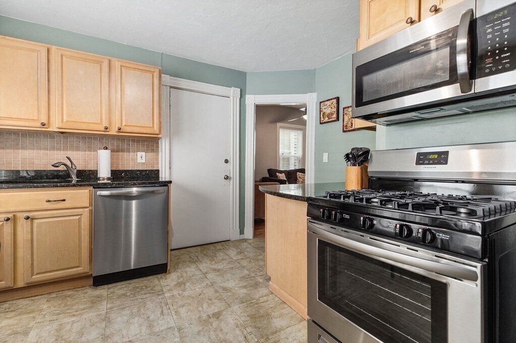 Foto principal - 84 Willow St