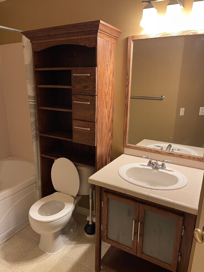 Building Photo - 3582 Whitaker Dr