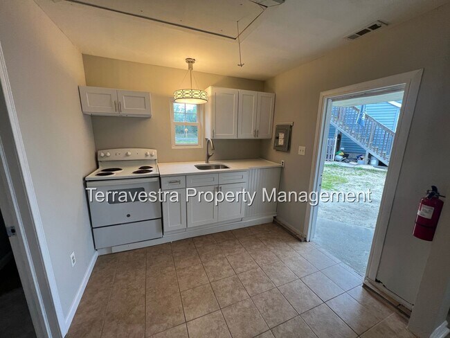 Foto del edificio - 110 Woodbury-Turnersville Road