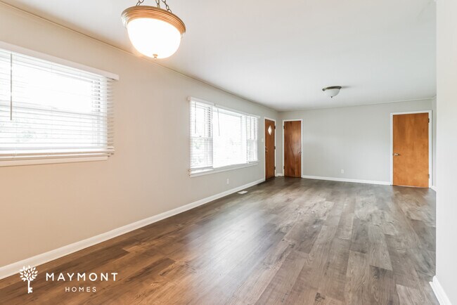 Foto del edificio - 3815 Idlewild Ave
