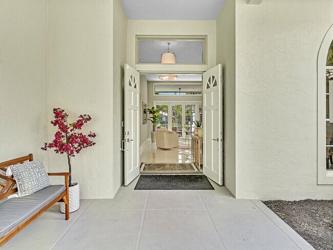 Building Photo - 2788 Hampton Cir W