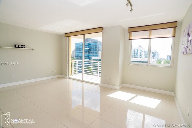 Building Photo - VENTURE AT AVENTURA EAST CONDO