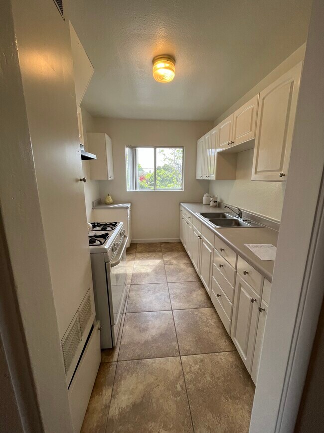 7013 Coldwater Canyon Ave Unit 2, Los Angeles, CA 91605 7013