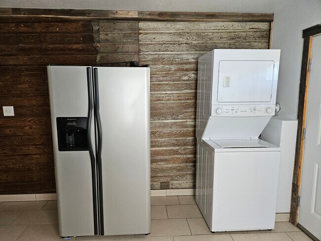 Stackable washer and dryer - 721 Dahlia Ave