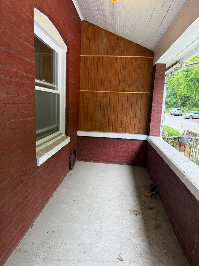 Foto del edificio - Newly Remodeled 2-Bedroom Townhouse