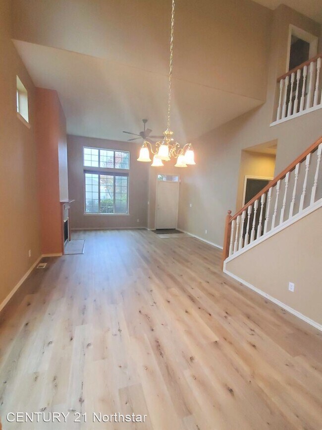 Building Photo - 3 br, 2.5 bath House - 21315 SW Baler Way