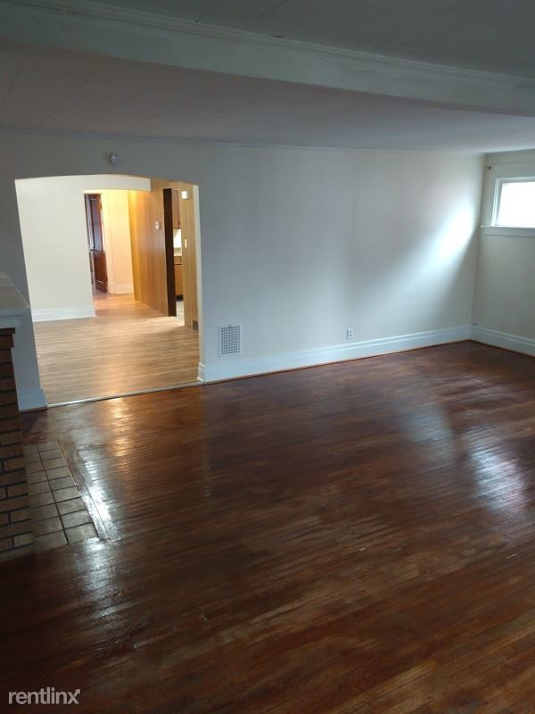 Primary Photo - 164 Millicent Ave