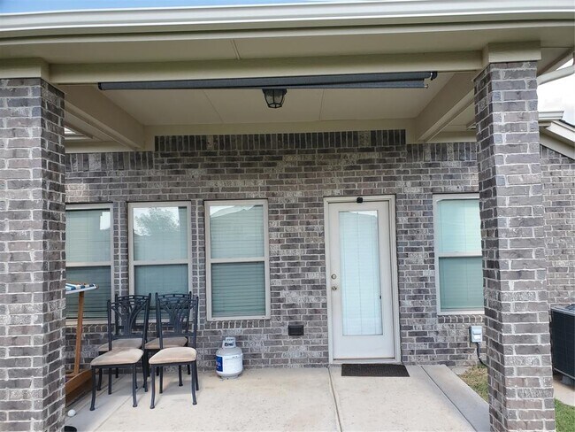 Building Photo - 15729 Capulet Dr