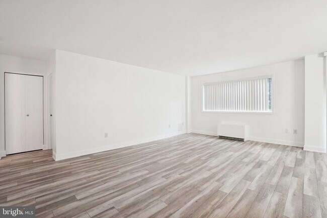 Foto del edificio - 2059 Huntington Ave