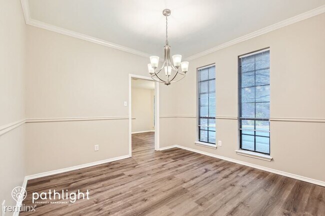 Building Photo - 4 br, 3 bath House - 4415 Silverthorn Driv...