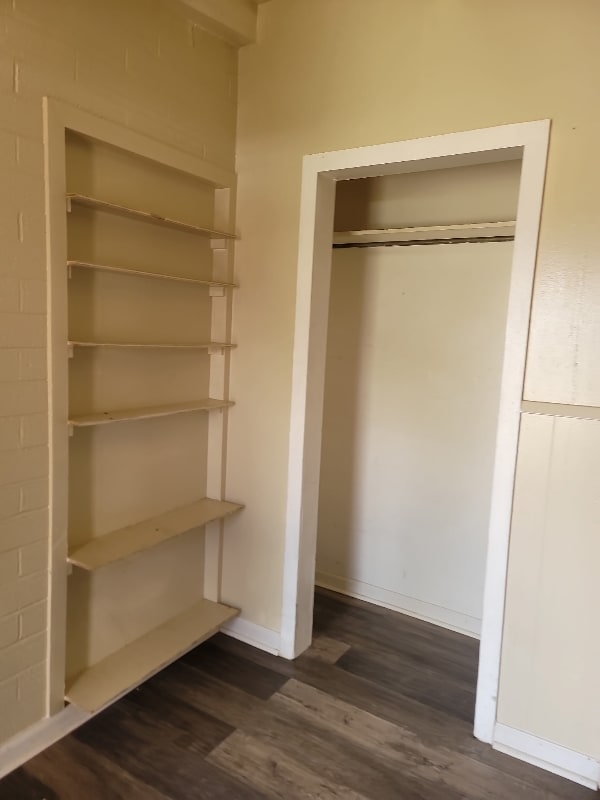 Building Photo - 3801 E Andy Devine Ave