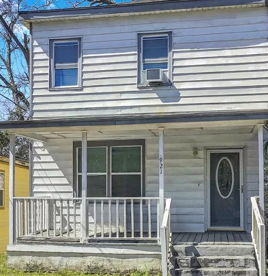 Primary Photo - 921 Elliott Ave