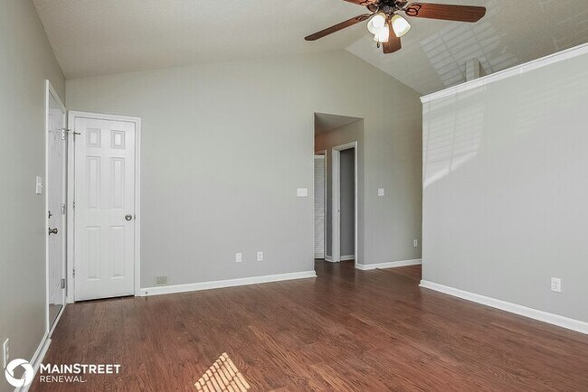 Building Photo - 5709 Angelfish Ct