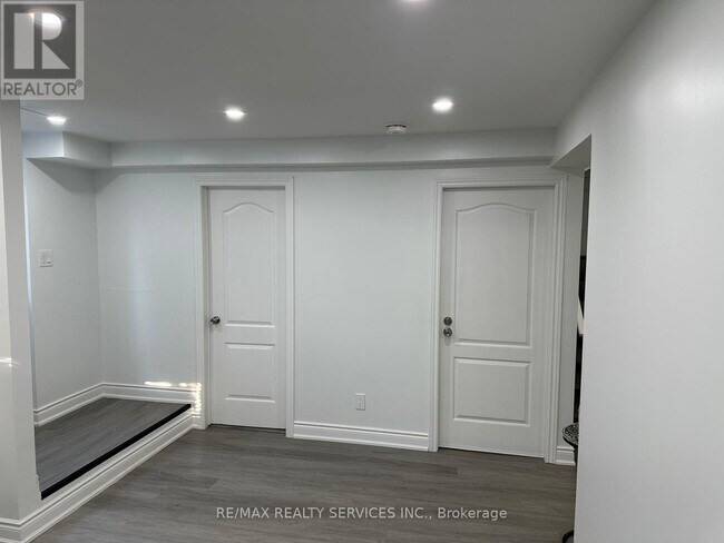 Photo du bâtiment - 6903 Cumberland Ct