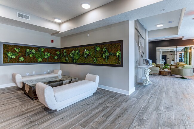 Building Photo - Tiffany Flats