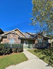 Building Photo - 202 NE Bellingham Dr