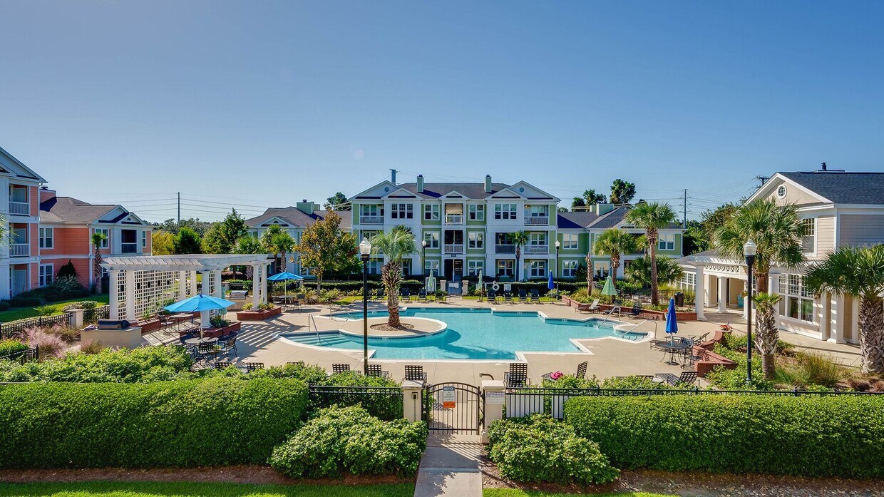 Foto principal - 1 Bedroom 1 Bath Condo in Southampton Poin...