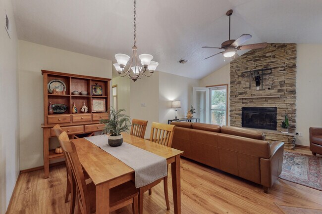 Building Photo - 7804 Juneberry St NW