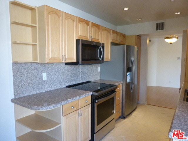 Building Photo - 750 S Spaulding Ave
