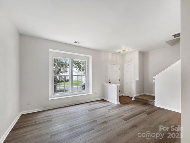 Foto del edificio - 8326 Shinkansen Dr