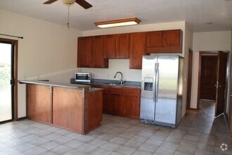 Building Photo - 5152 Lawai Rd