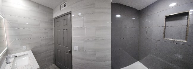 Building Photo - 32900 Cathedral Canyon Dr