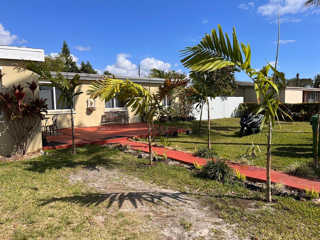9815 SW 50th St, Miami, FL 33165 House Rental in Miami, FL