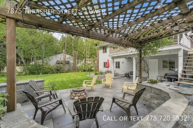 Building Photo - Cozy 1 Bedroom Lower Suite