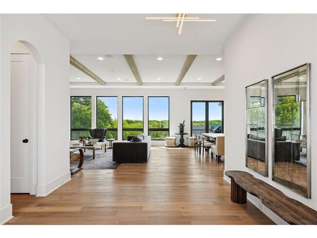 Foto del edificio - 6297 Yuma Ln N