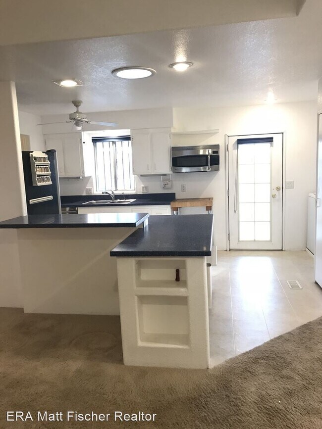 Building Photo - 2 br, 3 bath House - 11292 S. Scottsdale Dr.