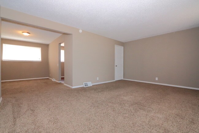 Building Photo - 10336 Deem Dr