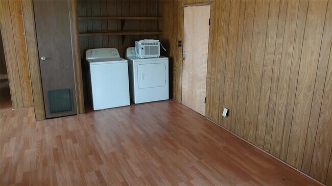 Building Photo - 13905 Co Rd 327