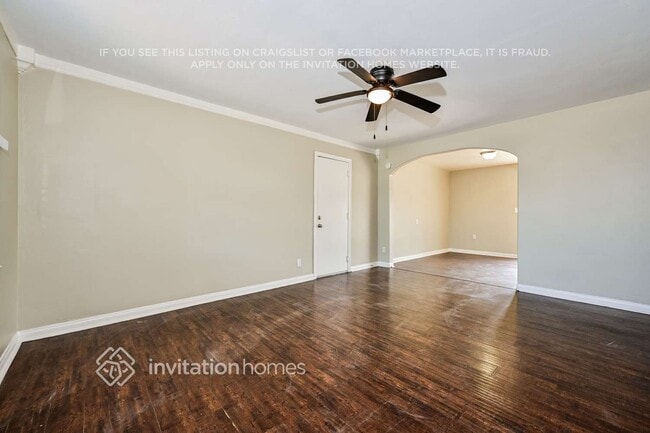 Building Photo - 212 E 185th St