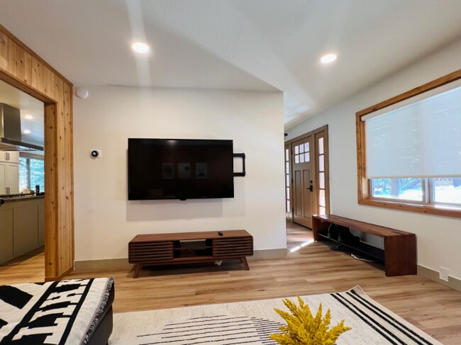 Foto del edificio - 13666 Pathway Ave