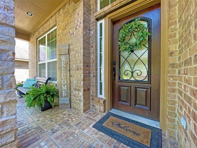 Building Photo - 210 Black Swan Pl