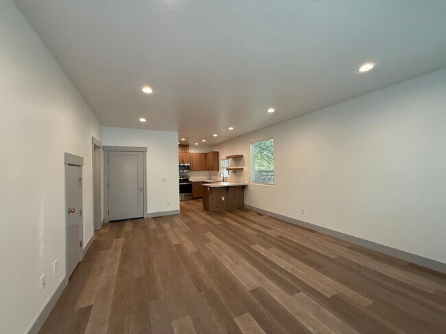 Foto del edificio - 815-819 W. Williams St